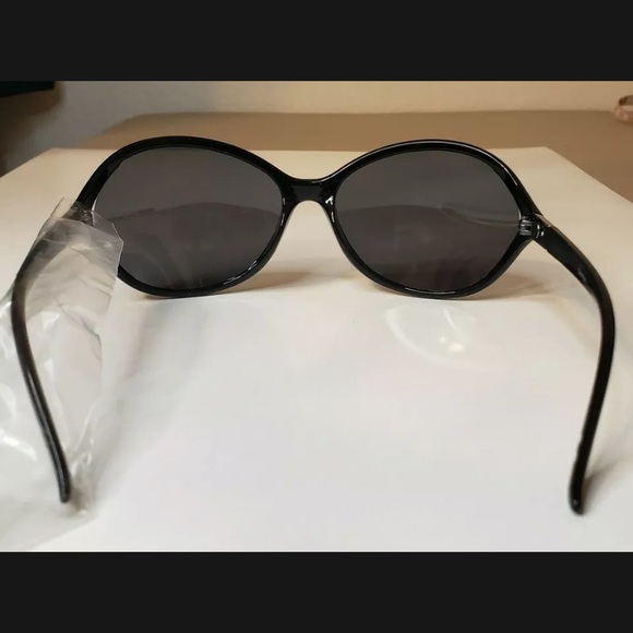 Rectangular Sunglasses - Picture 2 of 6
